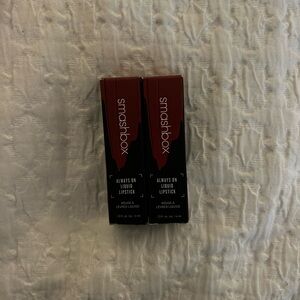 2 Lipstick with primer oil complex.  Smashbox Always On Liquid Lipstick Set